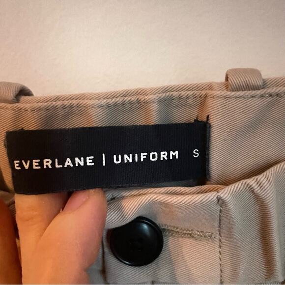 Everlane Uniform Tan Buttoned Shorts - Picture 3 of 3